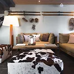 Nira Alpina Hotel 4*