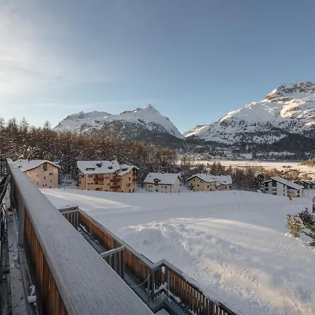 Nira Alpina Hotel