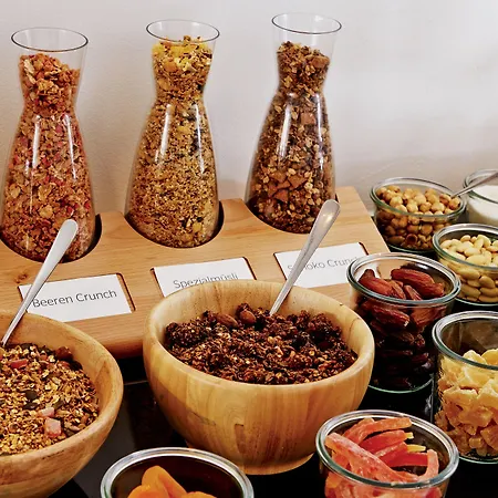 Nira Alpina Szálloda Silvaplana