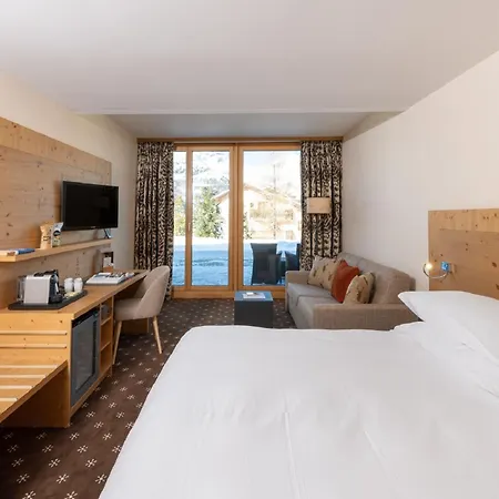 Hotel Nira Alpina
