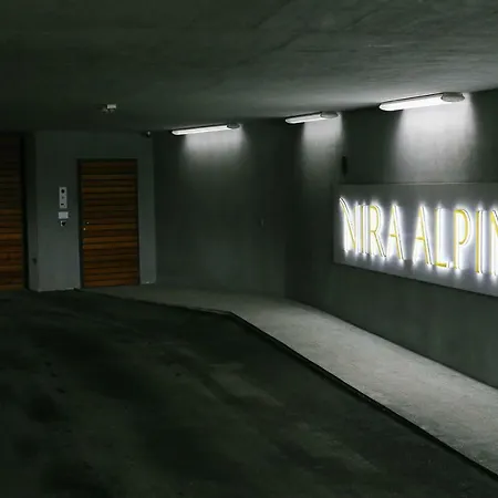 Nira Alpina מלון סילבפלנה