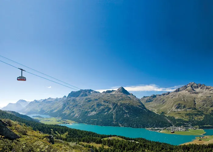 Nira Alpina Hotel 4*