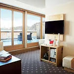 Nira Alpina 4*