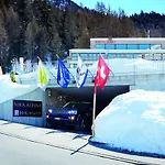 Nira Alpina Szálloda 4*