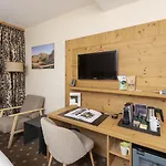 Szálloda Nira Alpina 4*