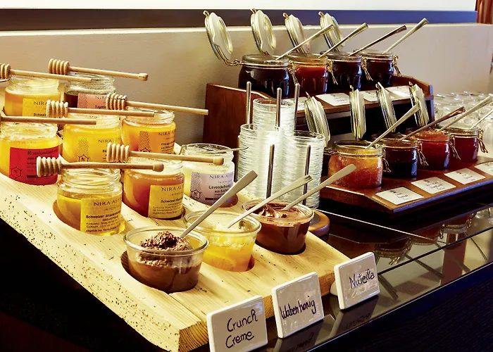 Nira Alpina Hotel 4*