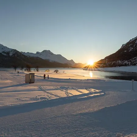 نيرا ألبينا فندق