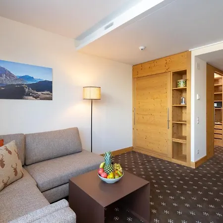 Nira Alpina Hotel