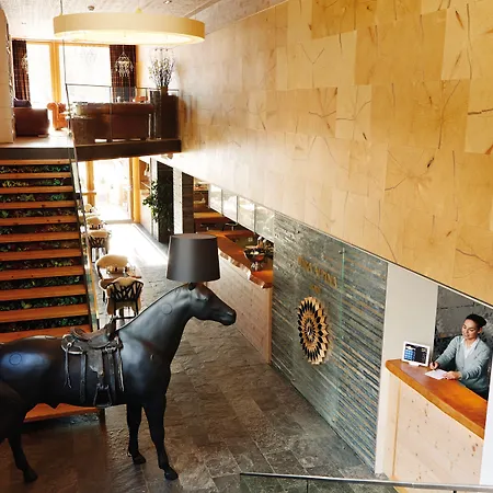 نيرا ألبينا فندق سيلفابلانا