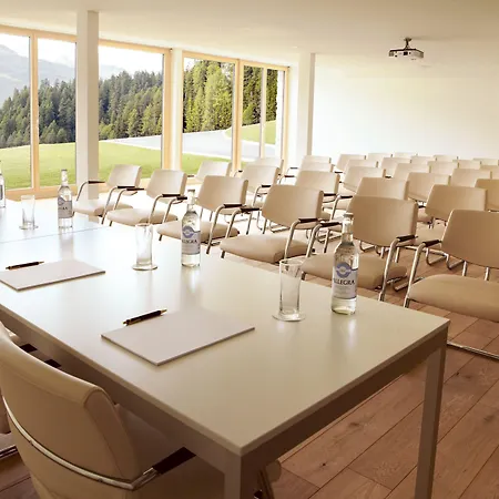 Hotel Nira Alpina